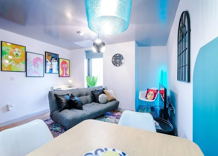 Central, Parking, Peaceful&Super Decor Apartment